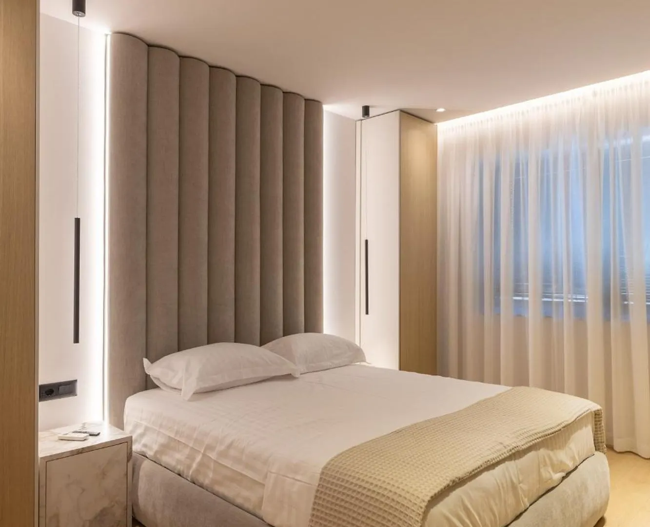Central Inn, New Bazaar Apartment Tirana 0*,  Albania
